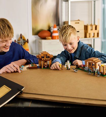 LEGO® Minecraft - Troldkarl-landsbyangreb 21596 - 607 Dele