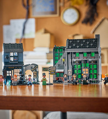 LEGO® Harry Potter - Tusmørkegydens Troldmandsbutikker 76471 - 7