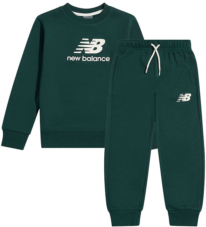 New Balance Sweatsæt - Stacked Logo - Nordic Green m. Hvid