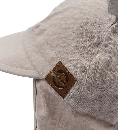 Mikk-Line Sommerhat - Atmosphere