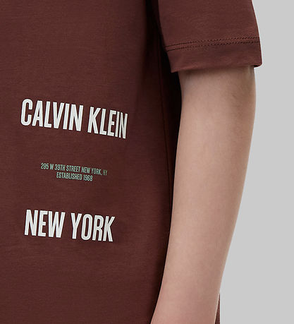 Calvin Klein T-shirt - Interest Placement - Rocky RoadBROWN