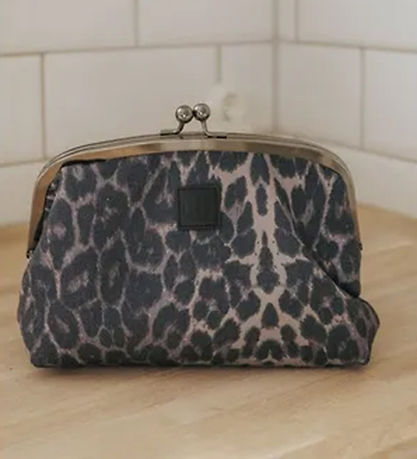 Elodie Details Clutch - Zip&Go - Leopard