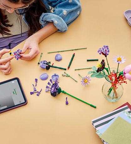 LEGO® Botanicals og Editions - Olivia Rodrigos Blomsterbuket 115