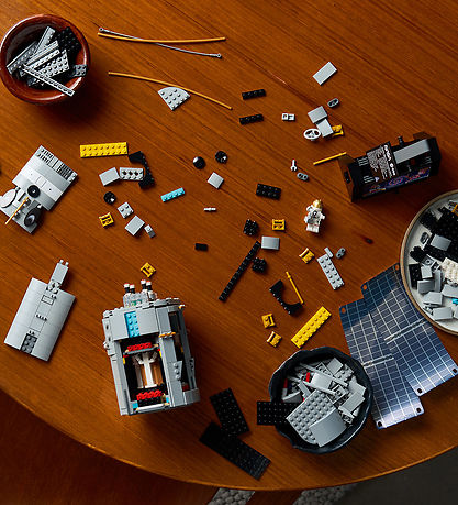 LEGO® Icons - Hubble-rumteleskopet 11382 - 1252 Dele