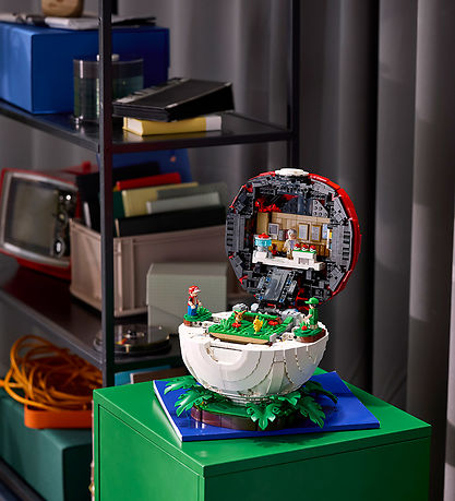LEGO® Pokémon - Ikoniske Træner-øjeblikke: Poké Ball 72154 - 238
