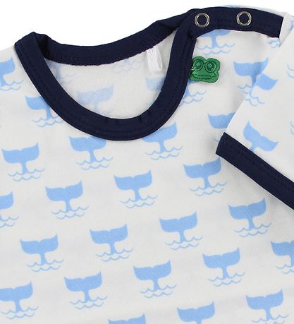 Freds World T-shirt - White w. Whales