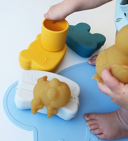 We Might Be Tiny Snackboks - Bjørn - Silikone - Gul