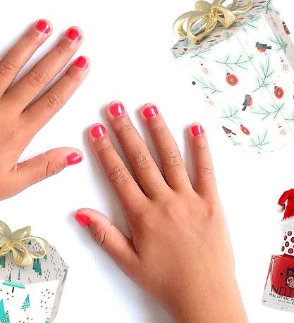 Miss Nella Neglelak - Class Clown