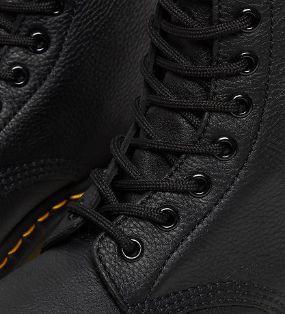 Dr. Martens Stígvél - Virginia - Svart