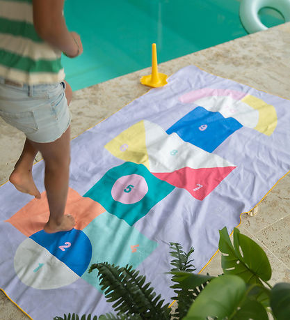 Quut Håndklæde - Play Towel - 180x100 cm - Hopscotch