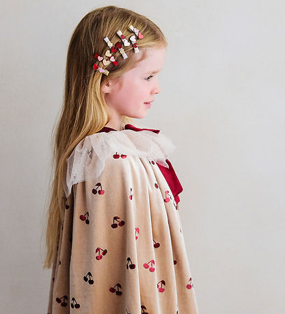 Mimi & Lula Kappe - Velvet Cherries