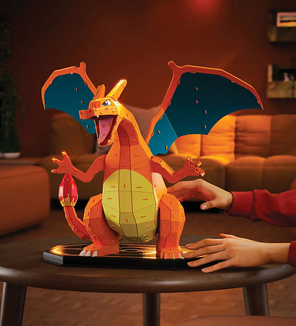 4D Puzzles Puslespil - Pokemon 37 cm - Charizard