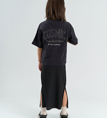 The New T-shirt - TnYennifer - Black Beauty