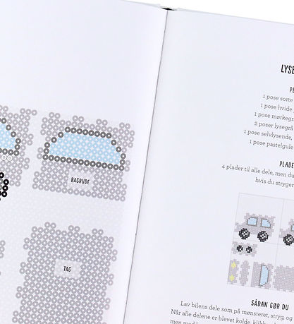 Anja Takacs Bog - Perlesjov - Dansk