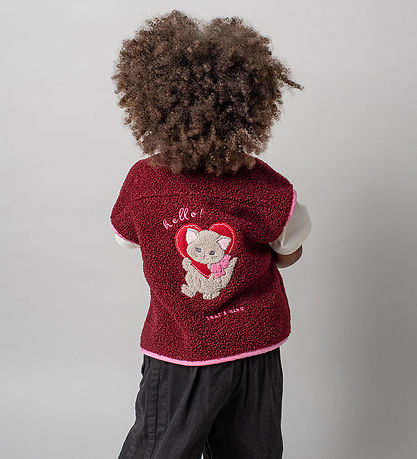 That's Mine Fleecevest - Jordan - Dark Cherry m. Kat Bagpå