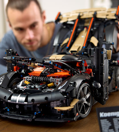 LEGO® Technic - Koenigsegg Sadair's Spear-megabil 42232 - 4104 D