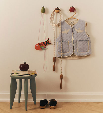 Ferm Living Knage - Håndskåret Træ - Æble - Poppy Red