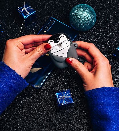 Moji Power AirPods Cover - Penguin