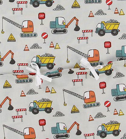 Nørgaard Madsens Sengetøj - Baby - Beige m. Gravemaskiner Nørgaard Madsens Sengetøj - Baby - Beige m. Gravemaskiner