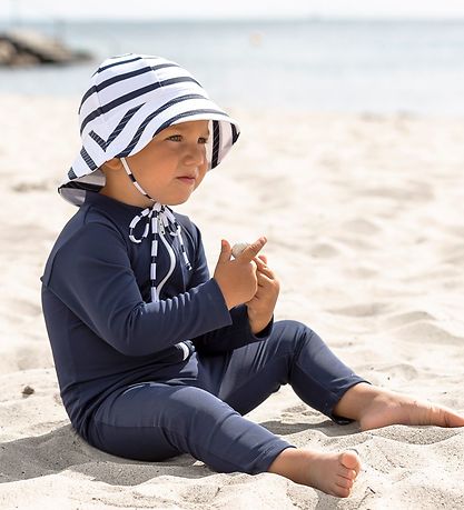 Petit Crabe Coverall Swimsuit - Lou - UV50+ - Navy w. Anchor Petit Crabe Coverall Swimsuit - Lou - UV50+ - Navy w. Anchor