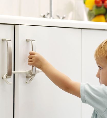 Sécurité de l'Enfant BabyDan - Verrouillage coulissant - 2 pces  Sécurité de l'Enfant BabyDan - Verrouillage coulissant - 2 pces