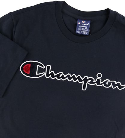 T-Shirt Champion Fashion - Marine av. Logo T-Shirt Champion Fashion - Marine av. Logo