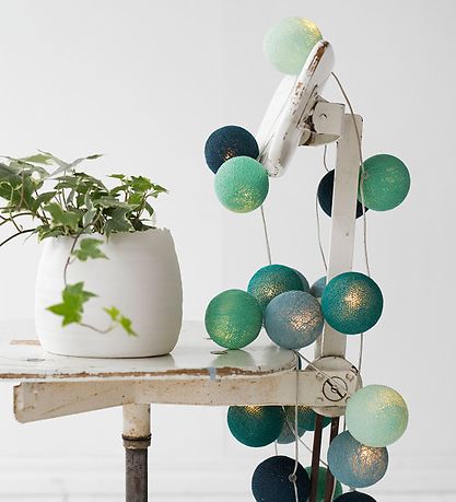 Iris Lights Lichtketting - 290 cm - 20 lampjes - Cool Mint Iris Lights Lichtketting - 290 cm - 20 lampjes - Cool Mint
