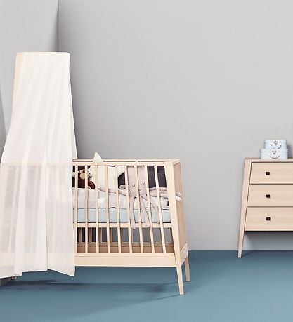 Leander Linea Crib - 132x65x90 cm - Beech