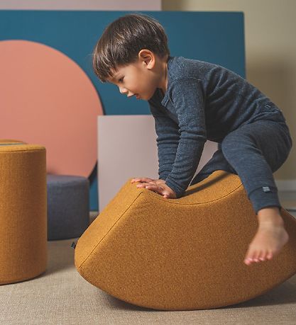 by KlipKlap Tumlemøbel - Rainbow - 57x27x30 cm - Mustard