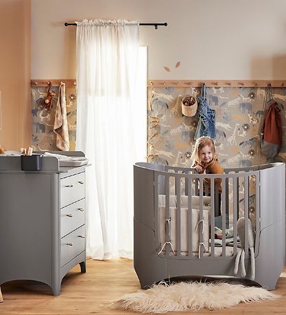 Leander Classic+ Kommode - 94x50x90 cm - Grau Leander Classic+ Kommode - 94x50x90 cm - Grau