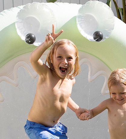 SunnyLife Inflatable Sprinkler - 170x165 cm - Monty The Monster