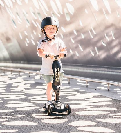 Scoot and Ride Highway Kick 1 - Sort/Guld Scoot and Ride Highway Kick 1 - Sort/Guld