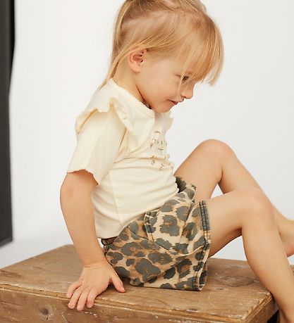 Petit by Sofie Schnoor T-shirt - Penelope - Off White m. Blomste Petit by Sofie Schnoor T-shirt - Penelope - Off White m. Blomste