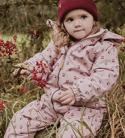 Lil' Atelier Flyverdragt - NmfLasnow10 - AOP - Misty Rose/Cherry Lil' Atelier Flyverdragt - NmfLasnow10 - AOP - Misty Rose/Cherry
