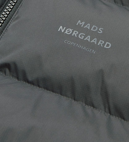 Mads Nørgaard Dynejakke - Light Ripstop Junino - Asphalt Mads Nørgaard Dynejakke - Light Ripstop Junino - Asphalt