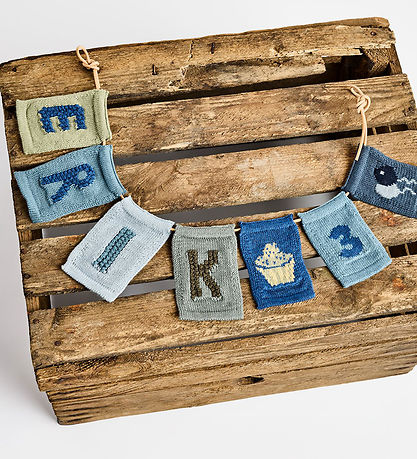 Smallstuff Knitted Flag - 3 - Blue
