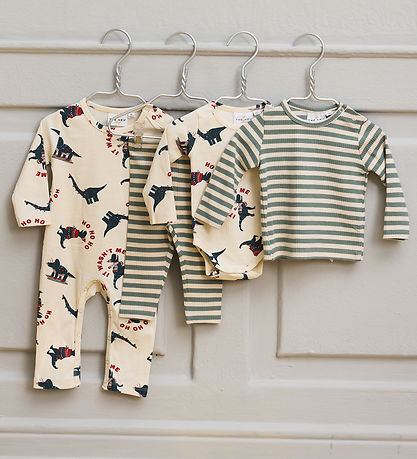 The New Siblings Jumpsuit - Rib - TnsbHoliday - Gardenia Dino
