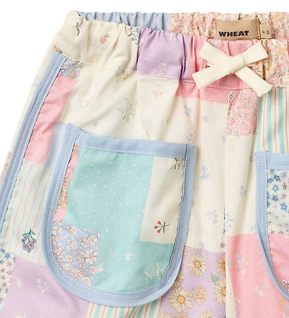 Wheat Shorts - Carrie - Patchwork Flowers