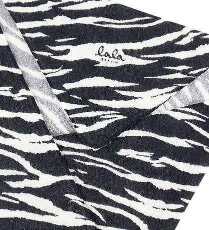 Lala Berlin Tørklæde - Triangel M - Black Tiger