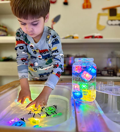 Glo Pals Figur/Sansekuber m. Lys - Alex - Gul