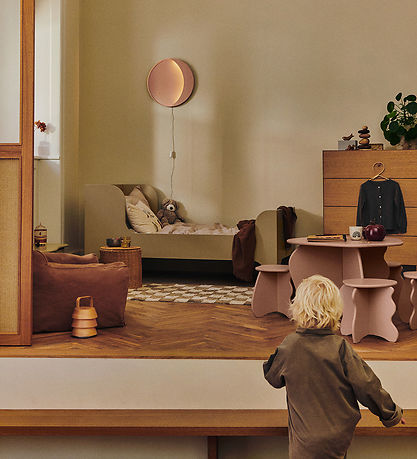 Ferm Living Væglampe - Neba - 45 cm - Rose Ferm Living Væglampe - Neba - 45 cm - Rose