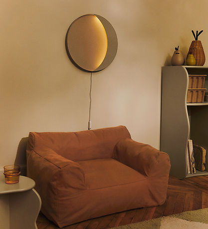 Ferm Living Væglampe - Neba - 45 cm - Tea Green Ferm Living Væglampe - Neba - 45 cm - Tea Green