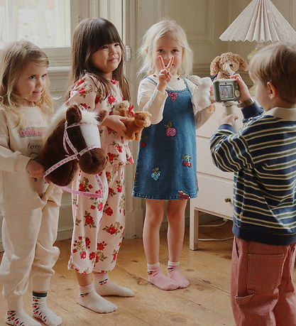 Konges Sløjd Kæphest - Stormy - Brun Konges Sløjd Kæphest - Stormy - Brun