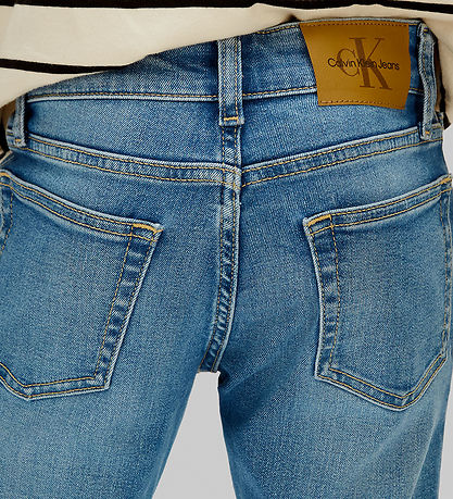 Calvin Klein Jeans - Dad - Essential Washed Blue Calvin Klein Jeans - Dad - Essential Washed Blue