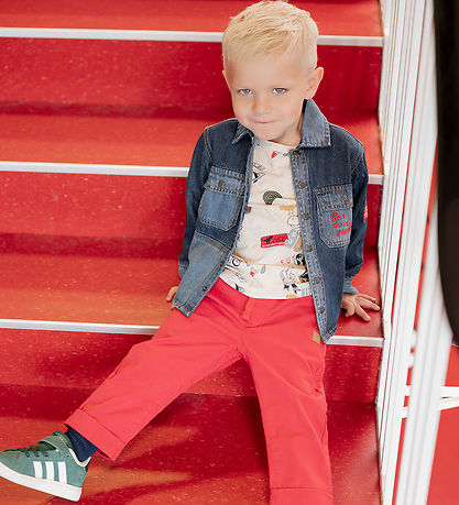 Hust and Claire Bukser - HcTrevor - Warm Red