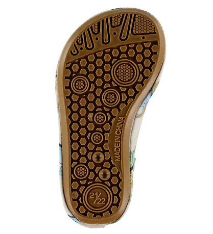 Hust and Claire Badesko - HCFabian - UV50+ - French Oak