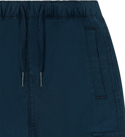 Hust and Claire Bukser - HcTrevor Cargo - Blues