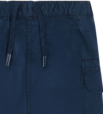 Hust and Claire Bukser - HcTue Cargo - Blues