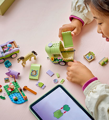 LEGO® Friends - Heste- Og Føltrailer 42695 - 279 Dele