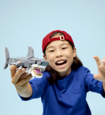 LEGO® Creator - Farlig Haj Med Skattekiste 31381 - 379 Dele